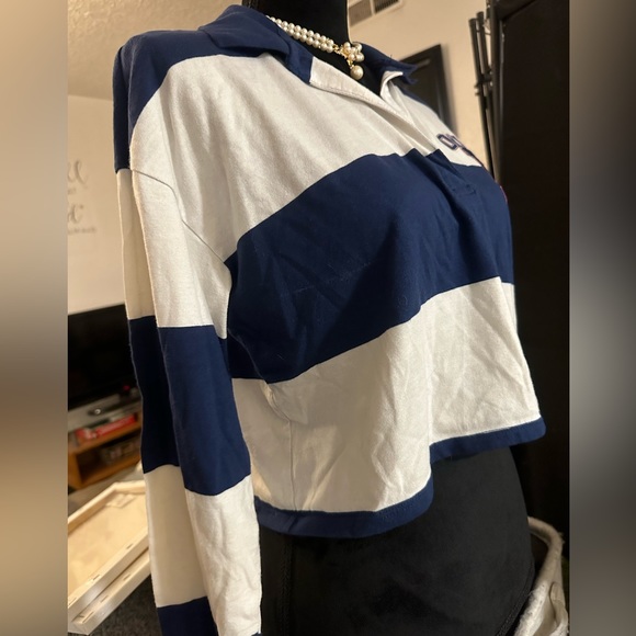 Blue&White Color Block Women’s Cropped Rugby feat. Oakland theme, size Small - Picture 4 of 7